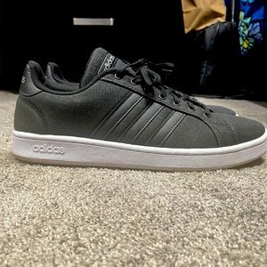 Lightly worn size 11 Adidas Cloudfoam Comfort sneakers